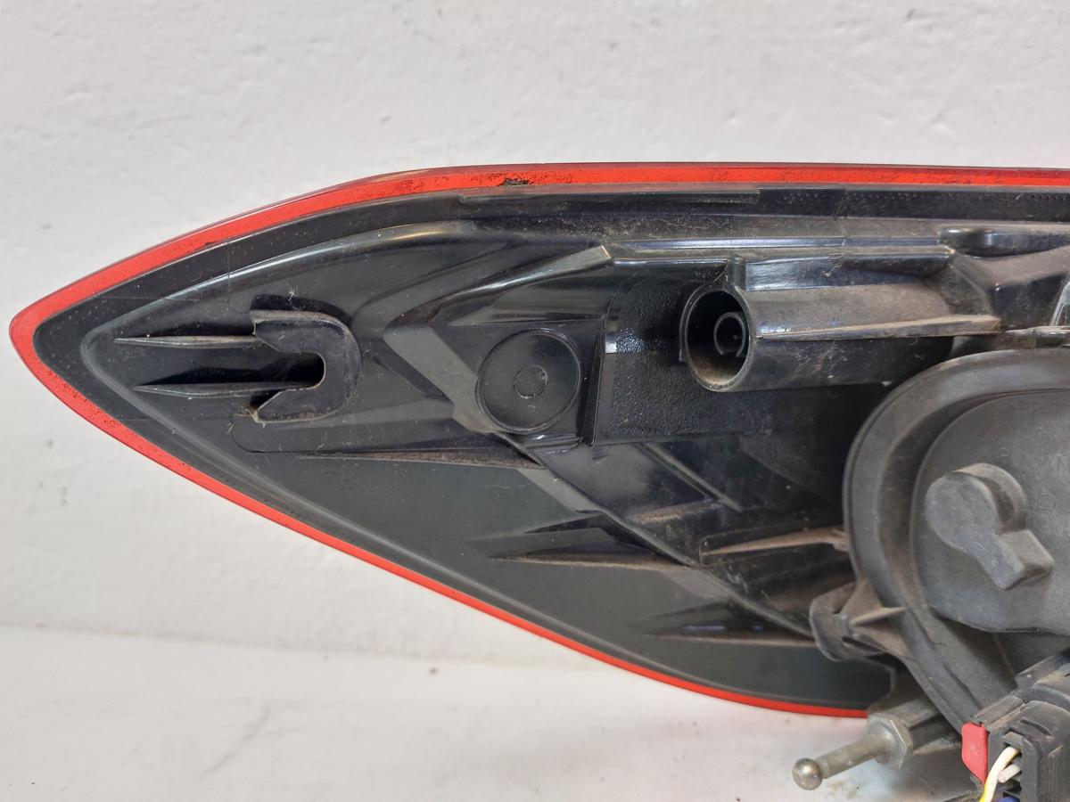 Opel Astra K B16 Caravan Rückleuchte rechts außen Ecke Rücklicht kein LED OEM