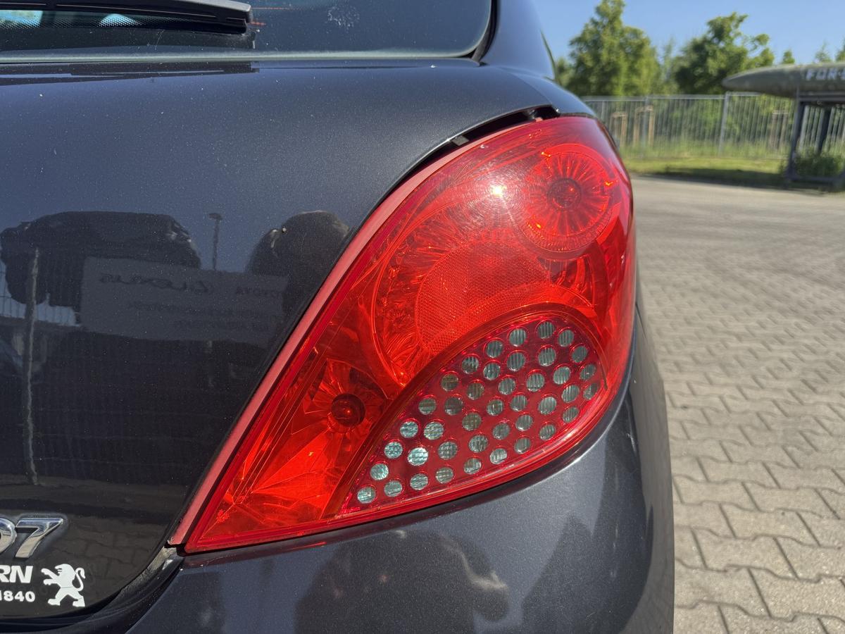 Peugeot 207 original R&uuml;cklicht R&uuml;ckleuchte Schlussleuchte rechts Bj.2008