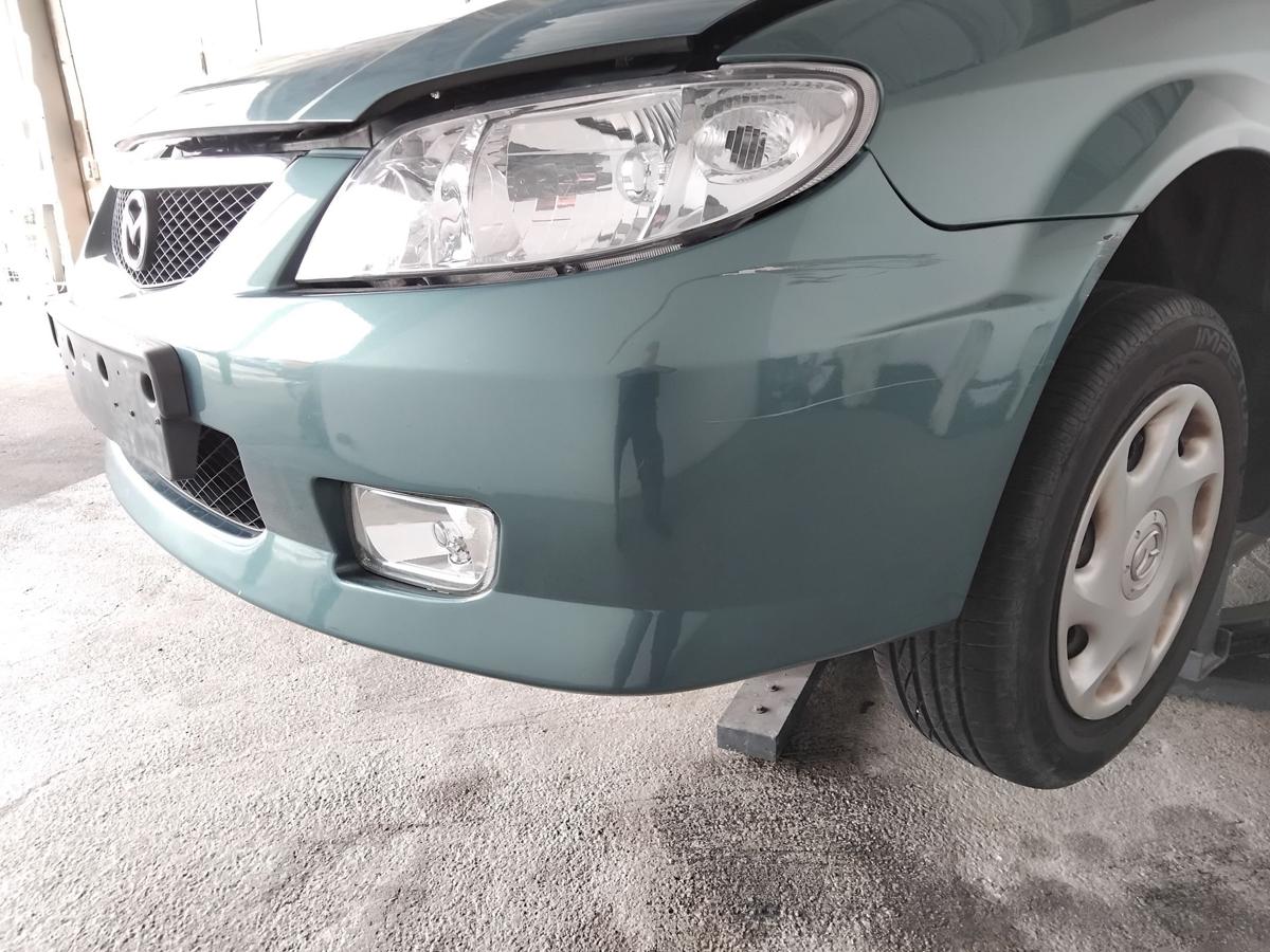 Mazda 323 F BJ orig Stossf&auml;nger Sto&szlig;stange vorn BJ2001 Facelift 23G orient green pearl