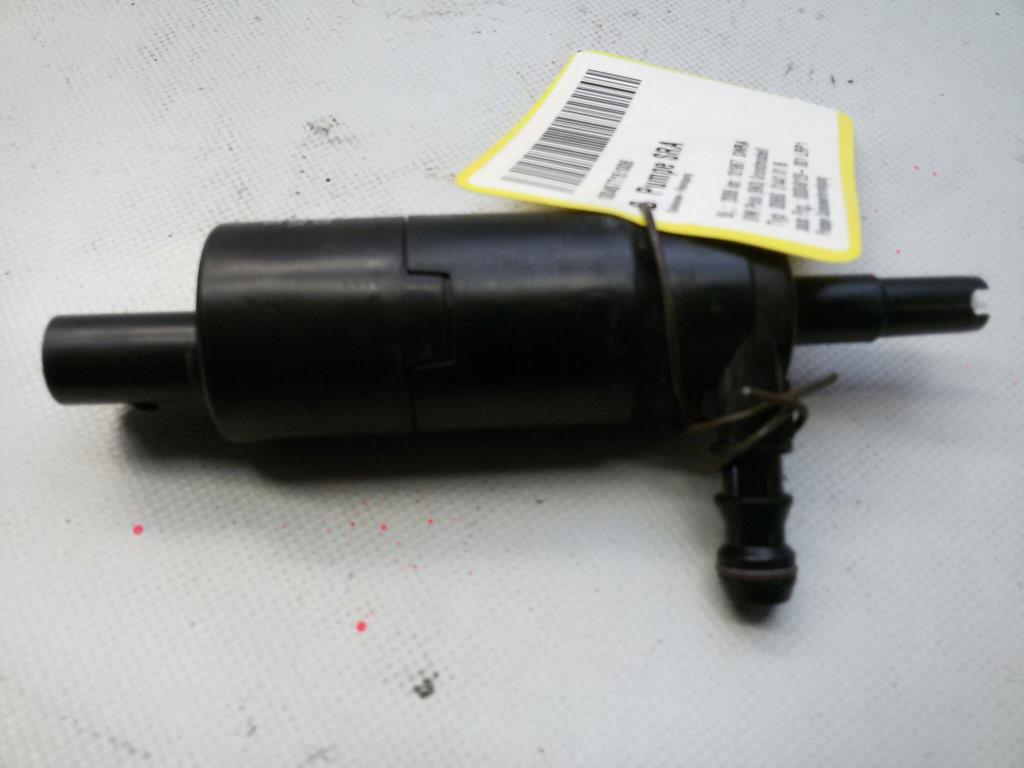 VW Polo 9N3 BJ2006 Pumpe Scheinwerferreinigung 3B7955681