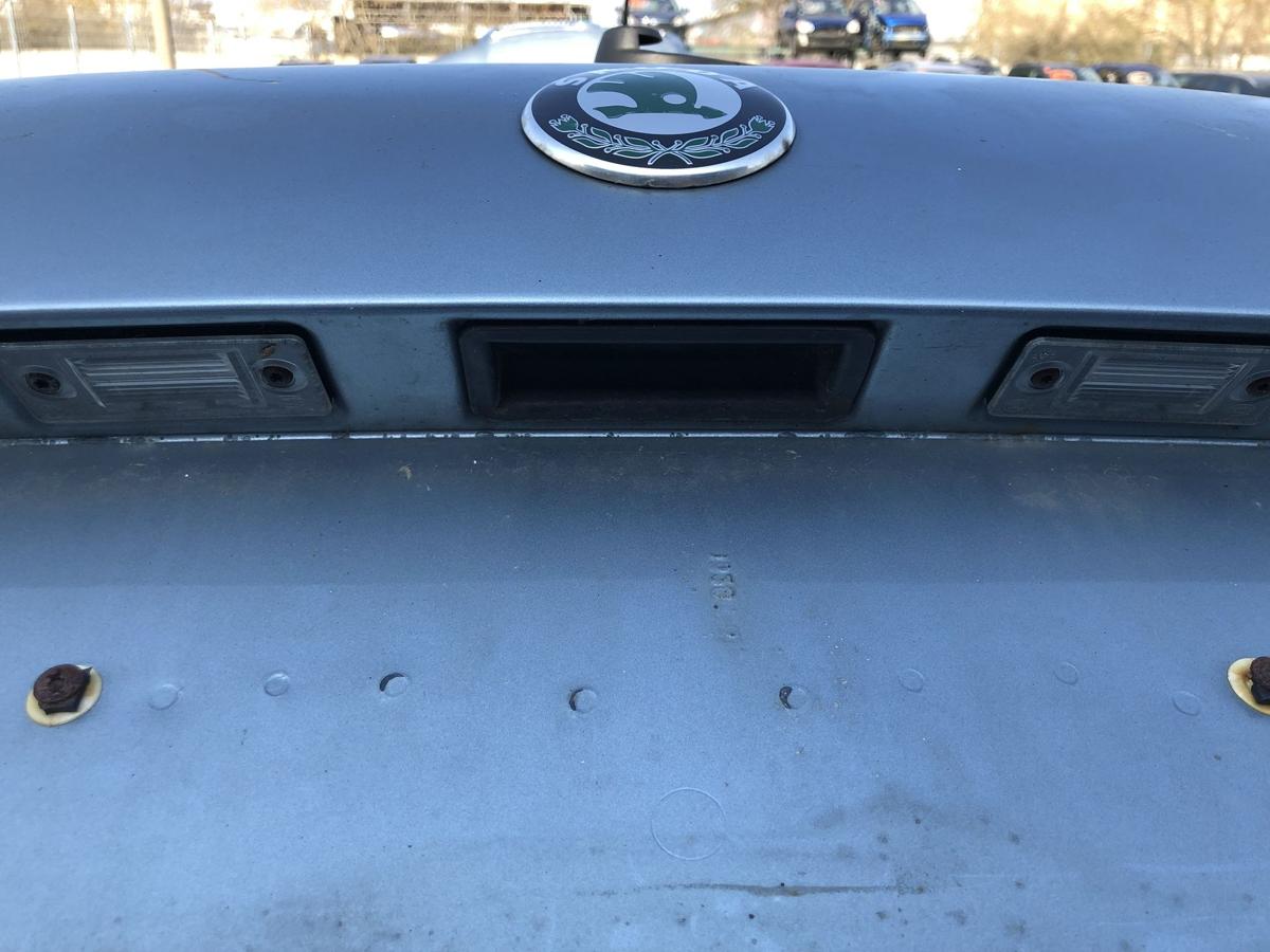 Skoda Fabia 6Y Heckklappe mit Heckscheibe vom 5 t&uuml;rer LF7U Stone Grey Metallic