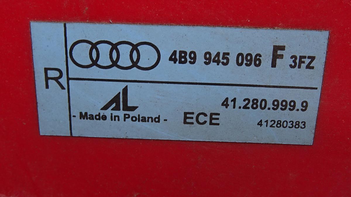 Audi A6 4B Avant Bj2002 Rückleuchte Rücklicht rechts 4B9945096F 412809999