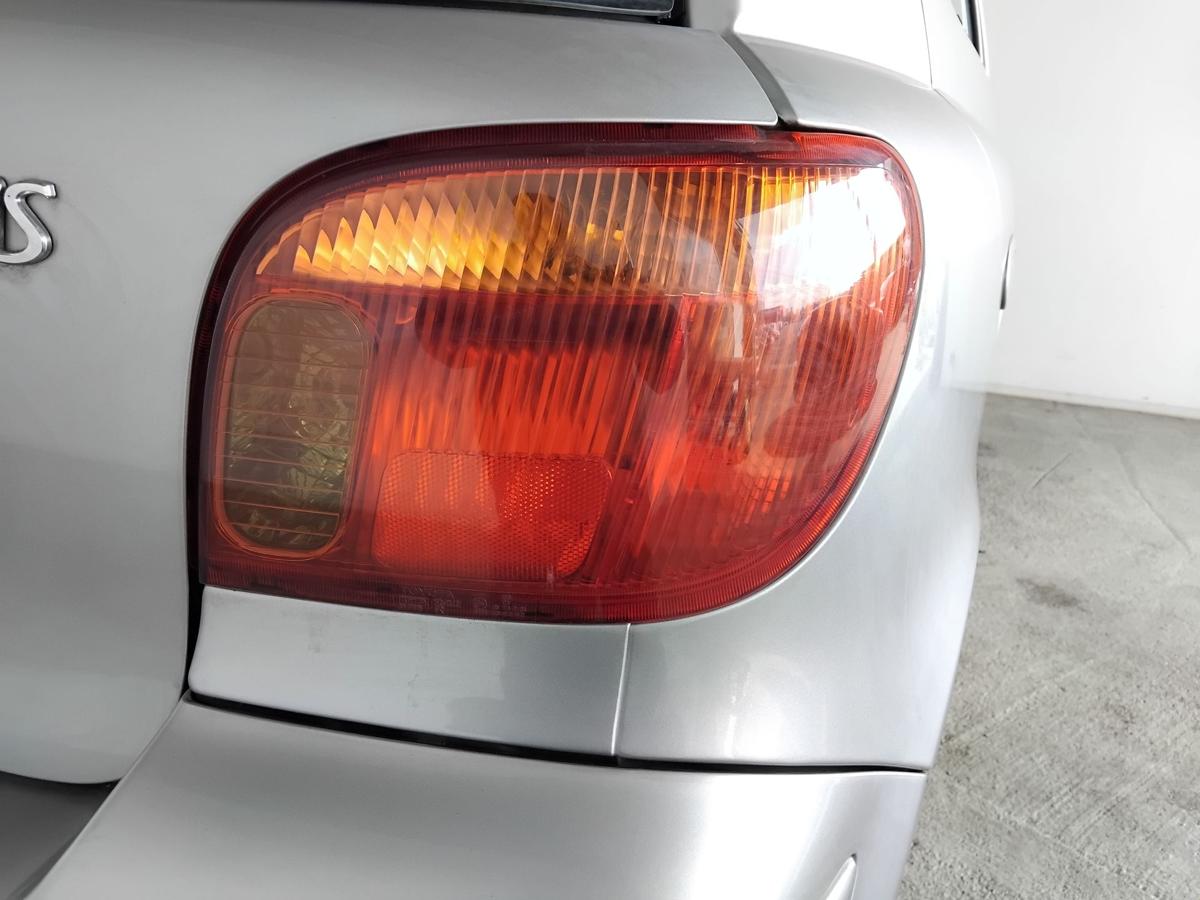 Toyota Yaris P1 original R&uuml;ckleuchte Heckleuchte rechts Facelift BJ2004 Japan