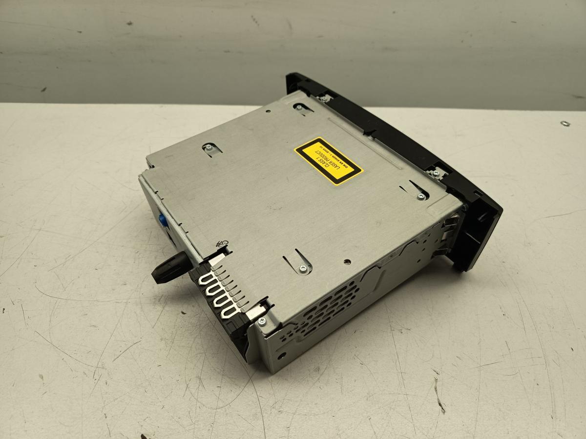 Peugeot 308 I original Autoradio 96751720XN Baujahr 2011