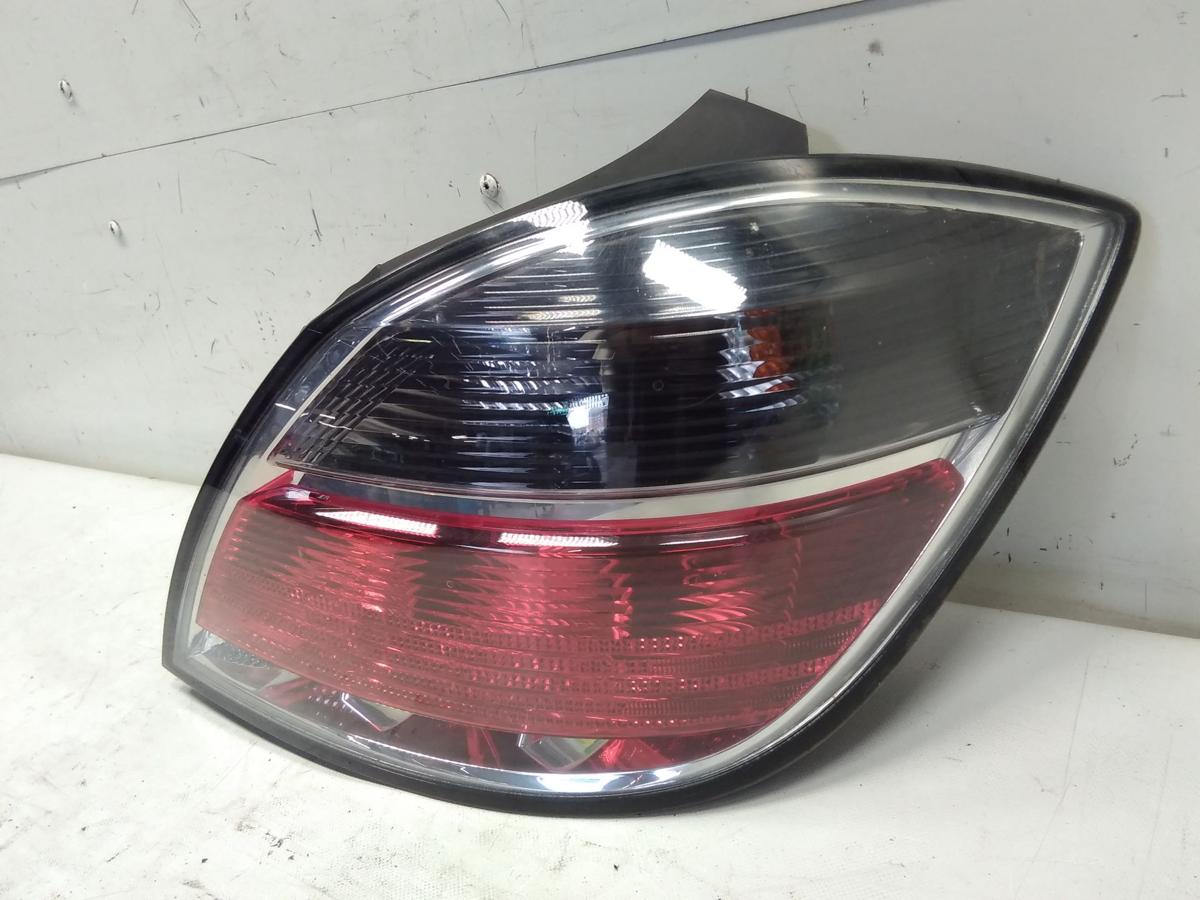 Opel Astra H Flie&szlig;heck original R&uuml;ckleuchte Heckleuchte rechts Facelift BJ2007