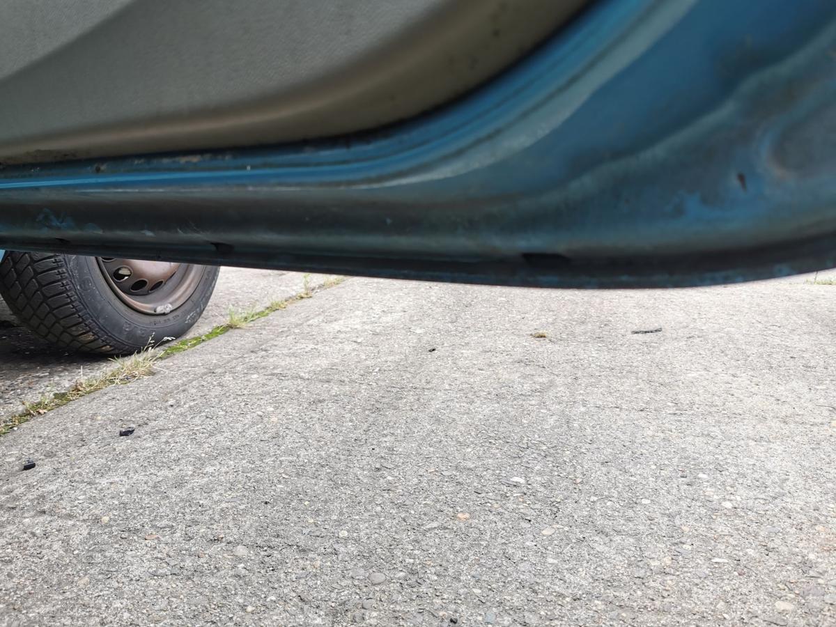 Ford KA RU8 Beifahrertür Tür Autotür Rohbautür vorn rechts Scuba Blau KRATZER