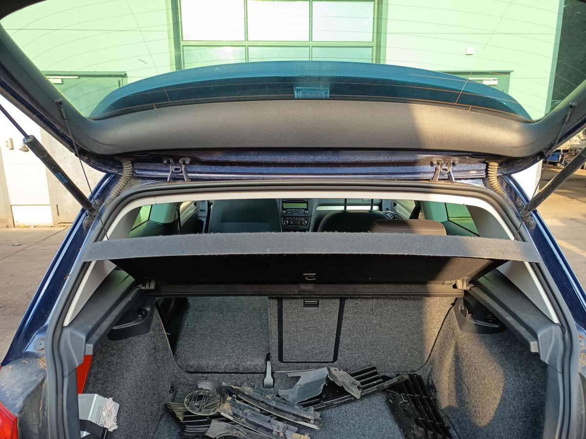 VW Golf VI 5K1 Hutablage Abdeckung Koffer/Laderaum Titanschwarz Limo Bj 2011