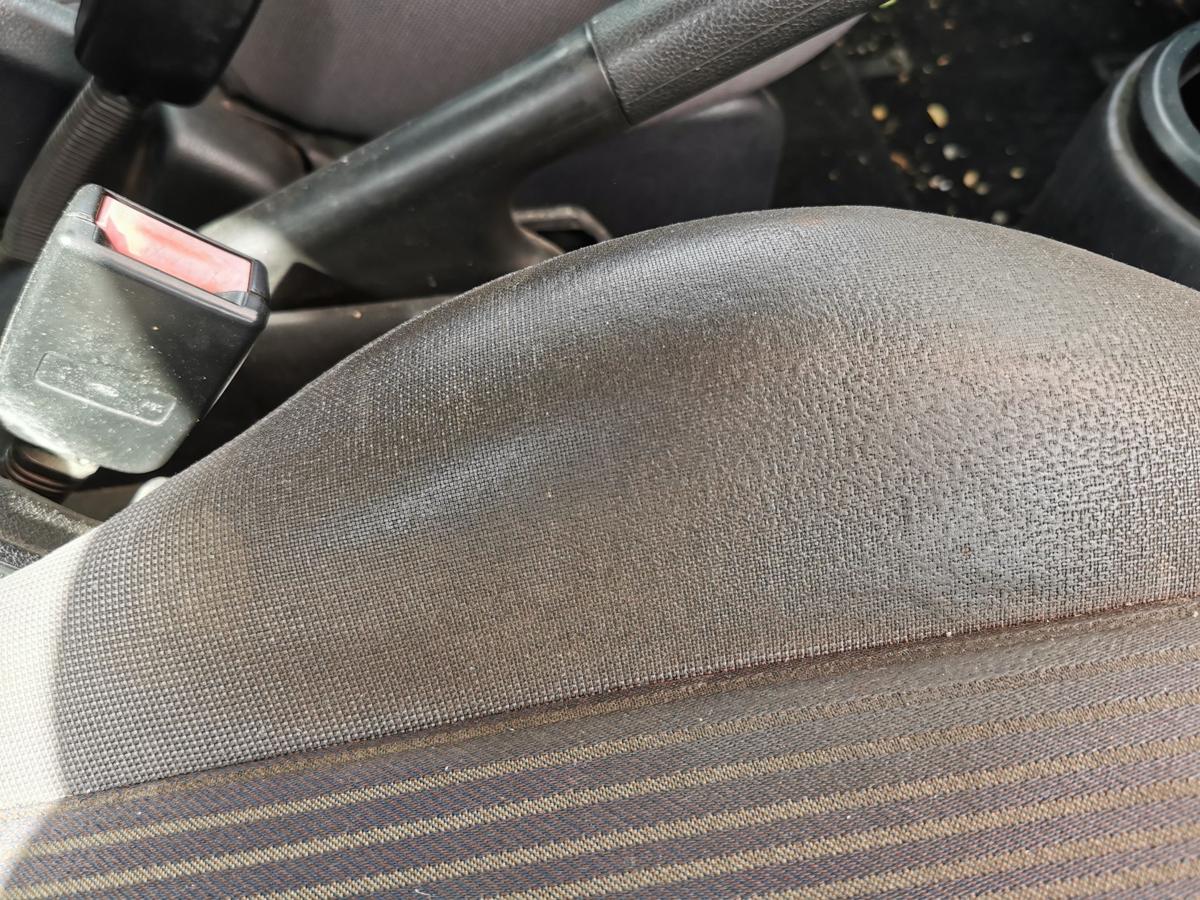 Ford Fusion JU2 Beifahrersitz Sitz Autositz vorn rechts Stoff Lehne klappbar