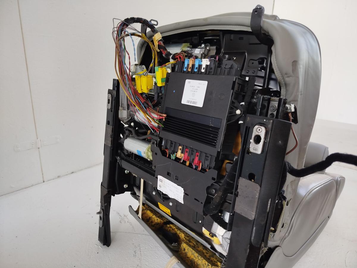 VW Phaeton 3D Sitz vorn links grau Ledersitz Memory Massage Heizung Lüftung