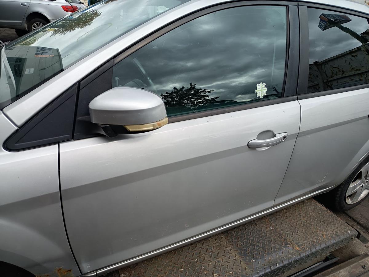 Ford Focus II DA3 original T&uuml;r vorne links Polar Silber Bj 2008