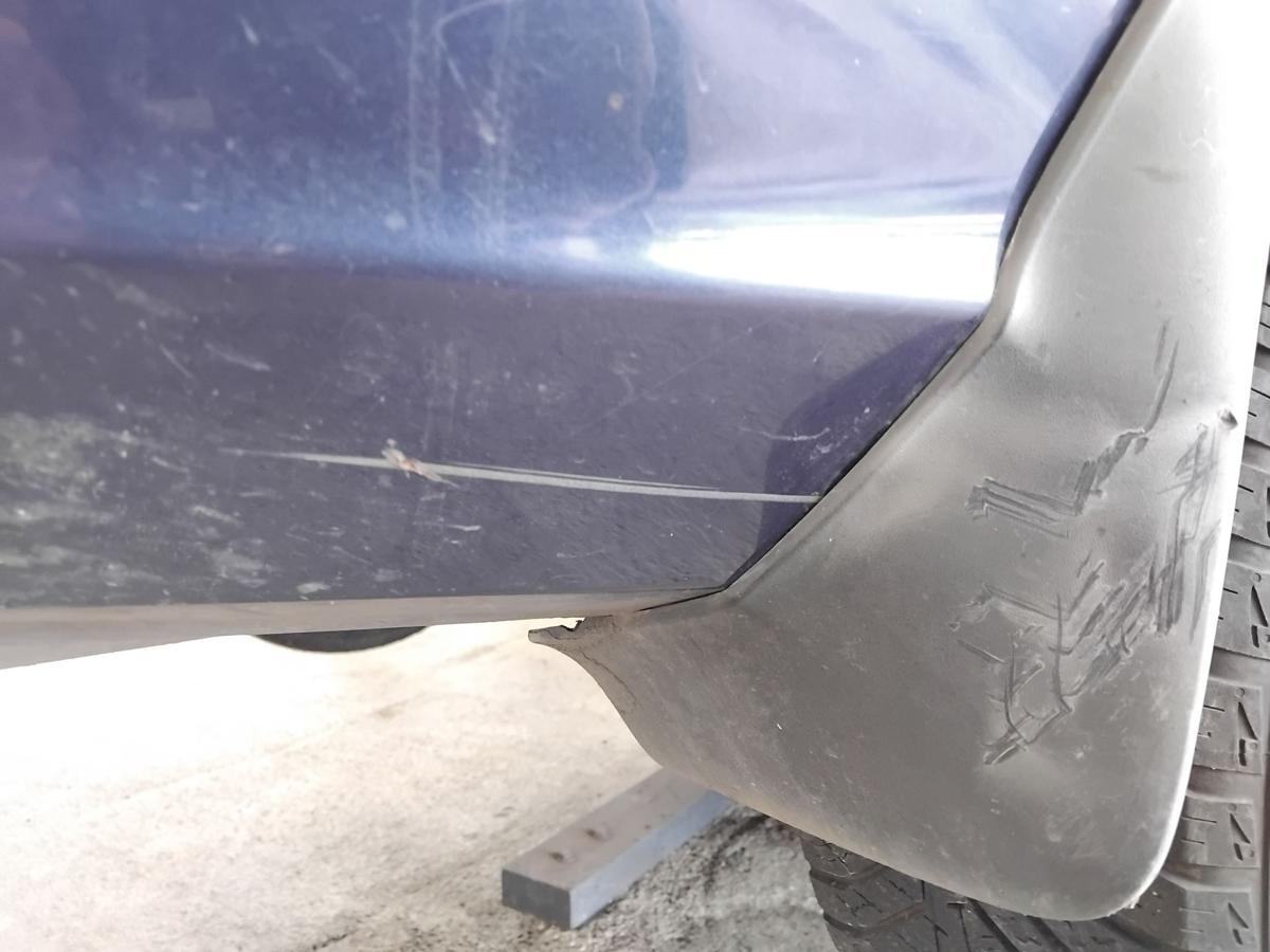 Kia Carens II original Stossf&auml;nger Sto&szlig;stange hinten 1C Imperial Blue BJ2002