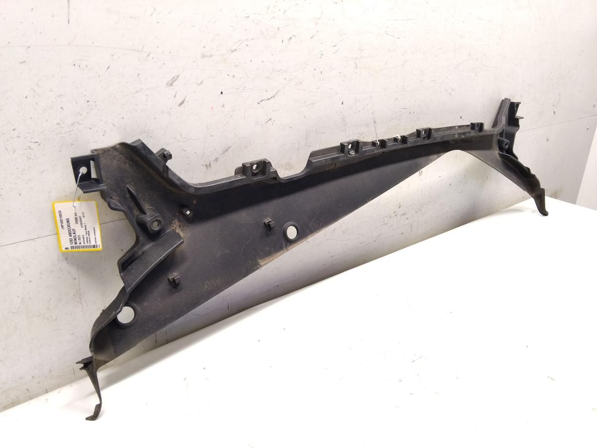 Tesla Model Y orig Plastikabdeckung Blende Windlauf schwarz unlackiert BJ2023