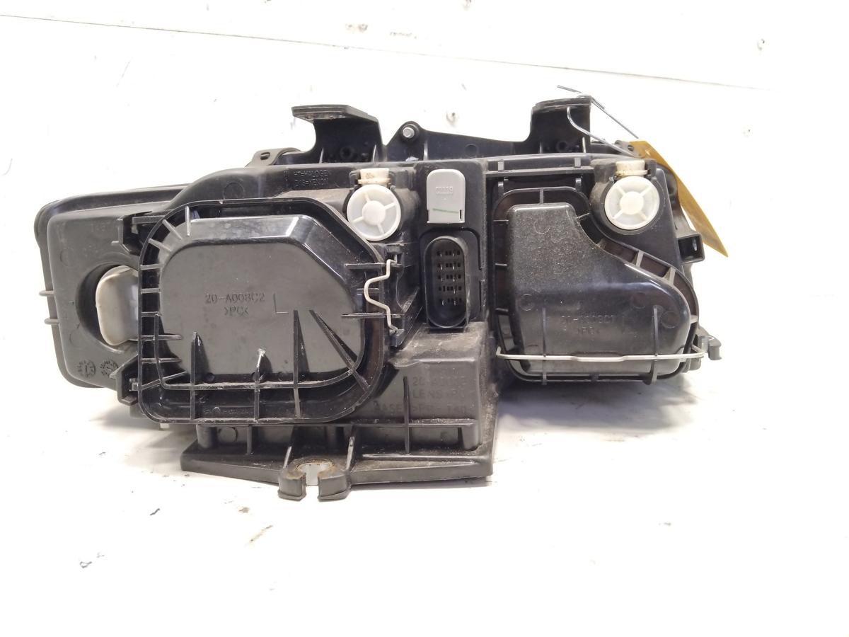 Audi A4 8E Scheinwerfer links Halogen mit LWR BJ2004