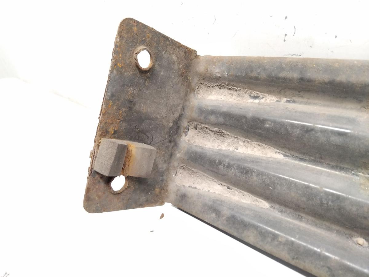 VW Caddy 2K Kasten original Reserveradhalter BJ2008
