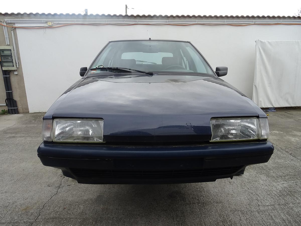 Citroen BX original Motorhaube vorn leicht beschädigt