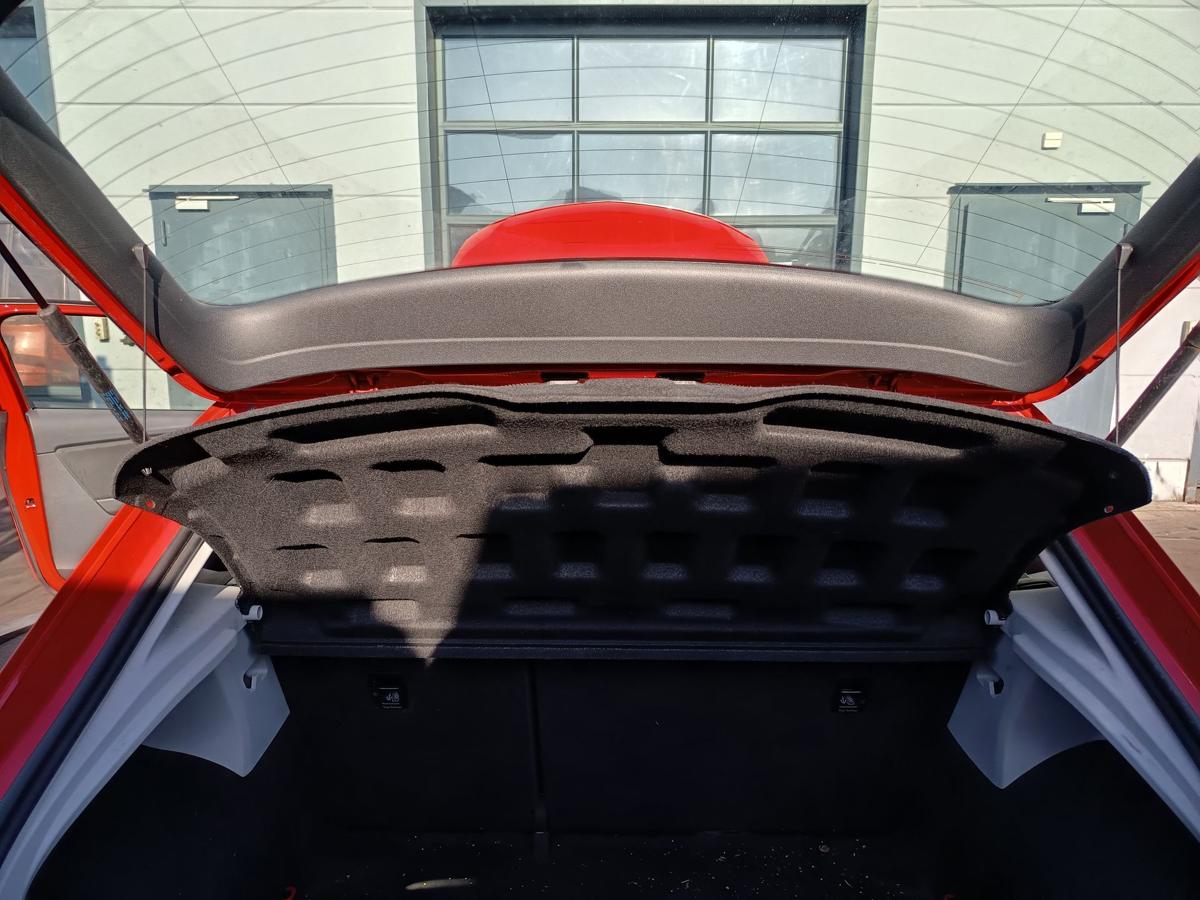 Seat Leon III SC 3t&uuml;rer Hutabalge Abdeckung Koffer/Laderaum Karbonschwarz Bj2014