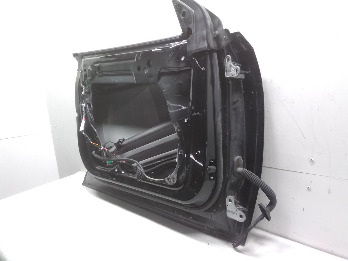 Tesla Model Y Tür vorn links Fahrertür schwarz solid black beschädigt BJ2023