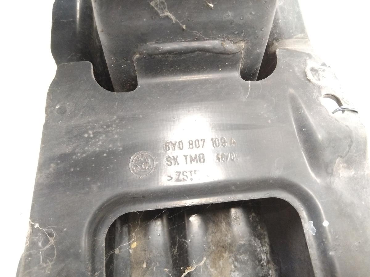 Skoda Fabia 1 6Y original Tr&auml;ger Verst&auml;rkung Stossf&auml;nger vorn BJ2005