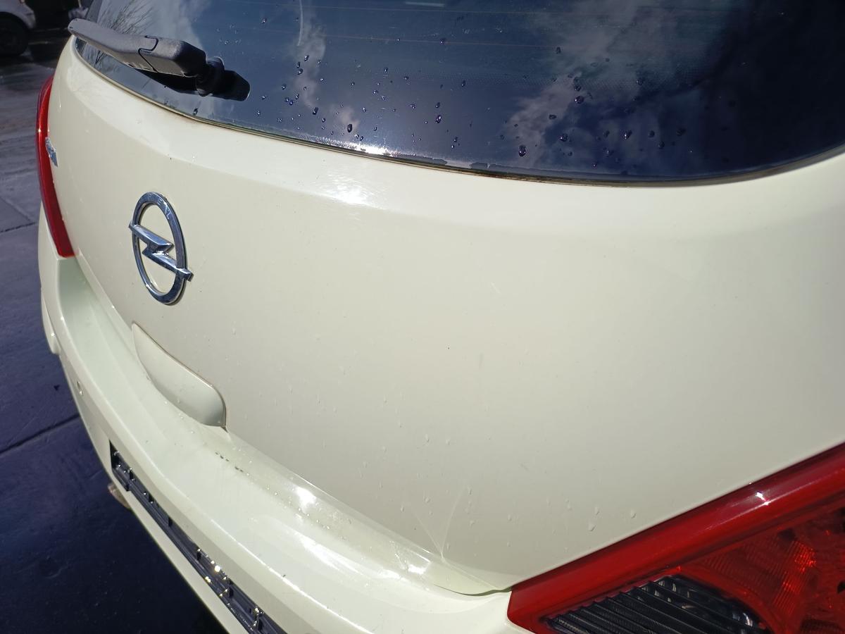 Opel Corsa D 3t&uuml;rer original Heckklappe mit Scheibe Z30R Guacamolewei&szlig; Bj 2012