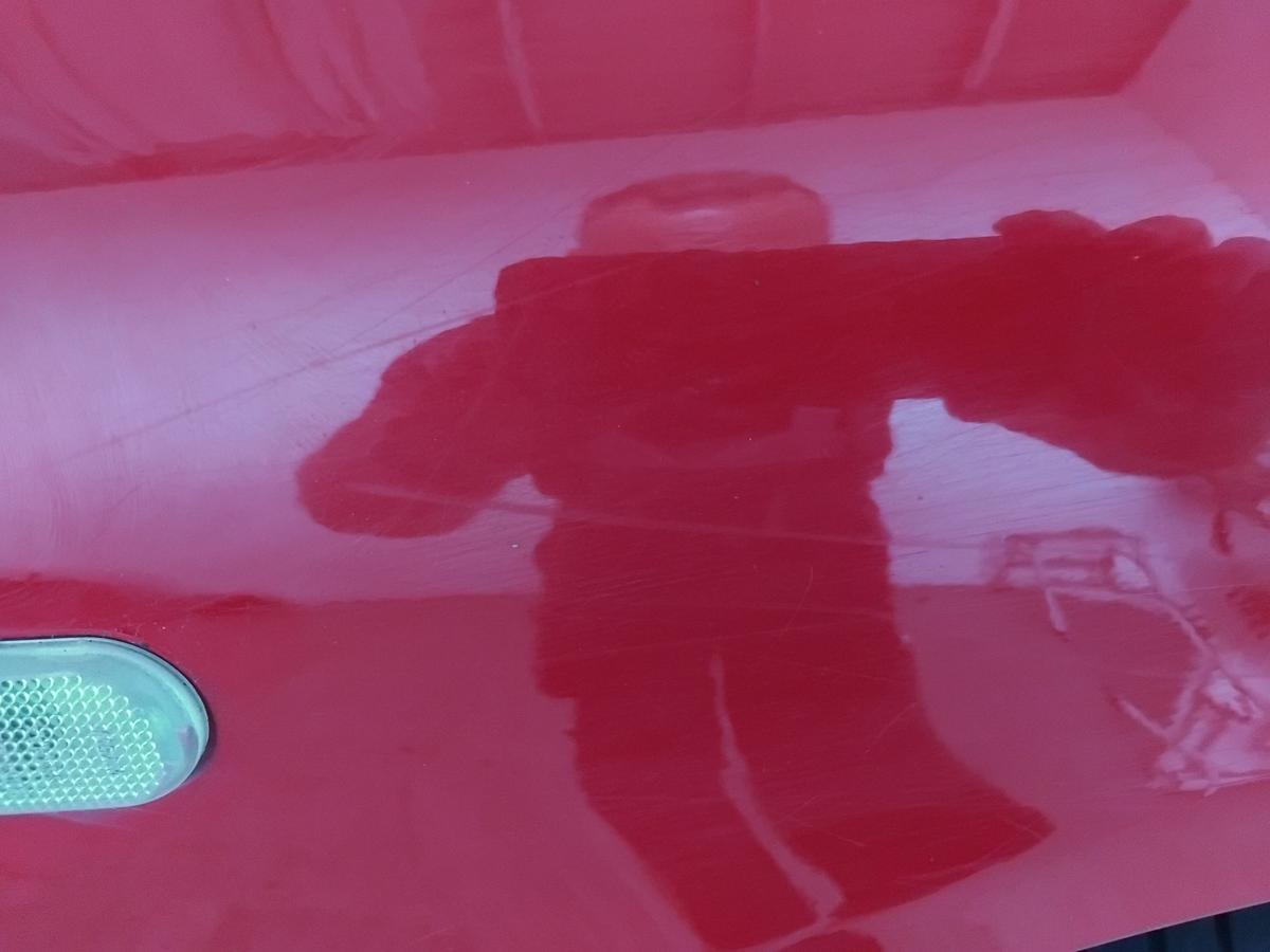 Renault Clio II Campus Ph.V original Kotfl&uuml;gel vorn rechts rot DV727 BJ2009