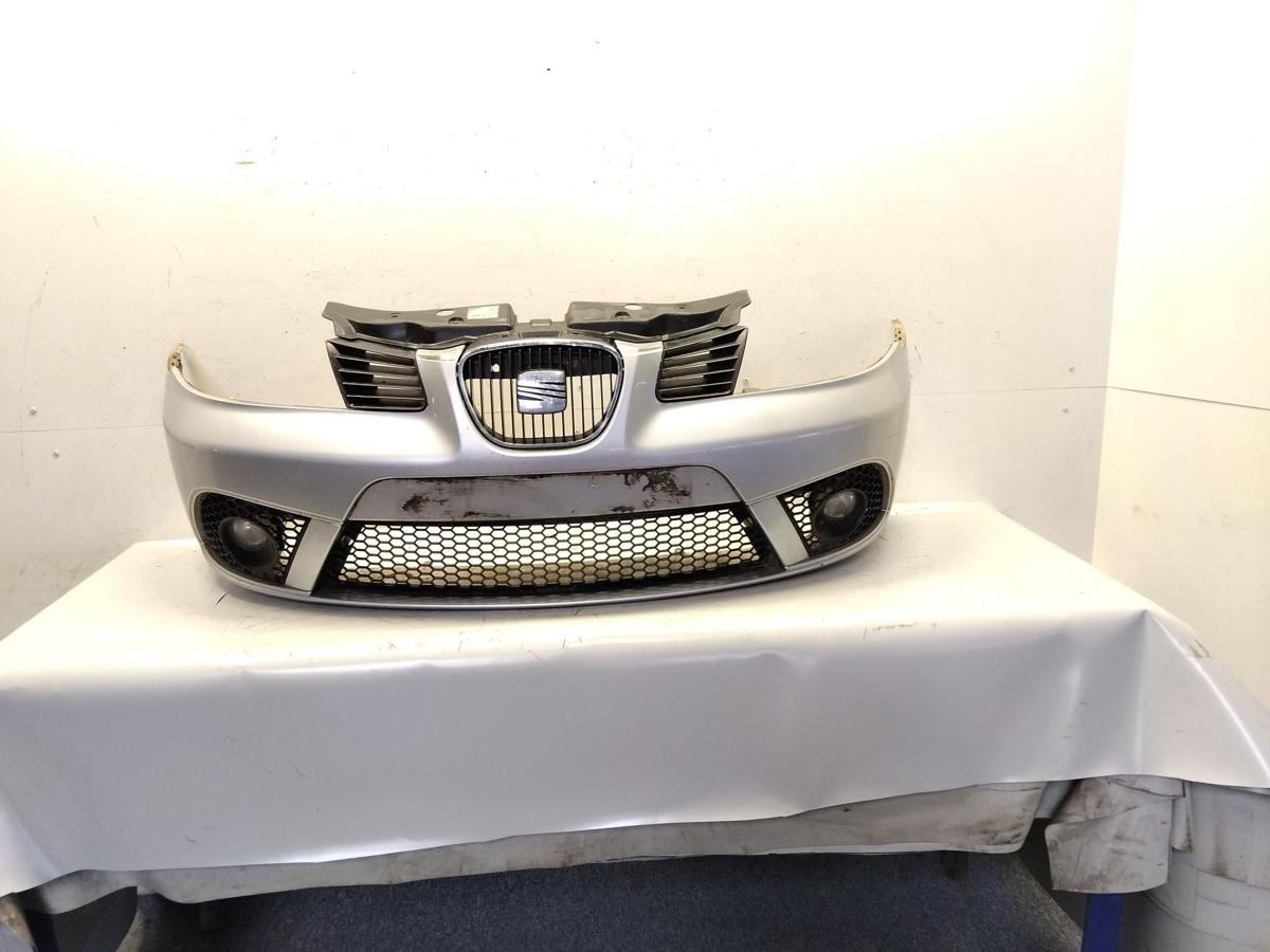 Seat Ibiza 6L Facelift orig.Stoßstange Stoßfänger vorn LS7Y Lunasilber BJ2007