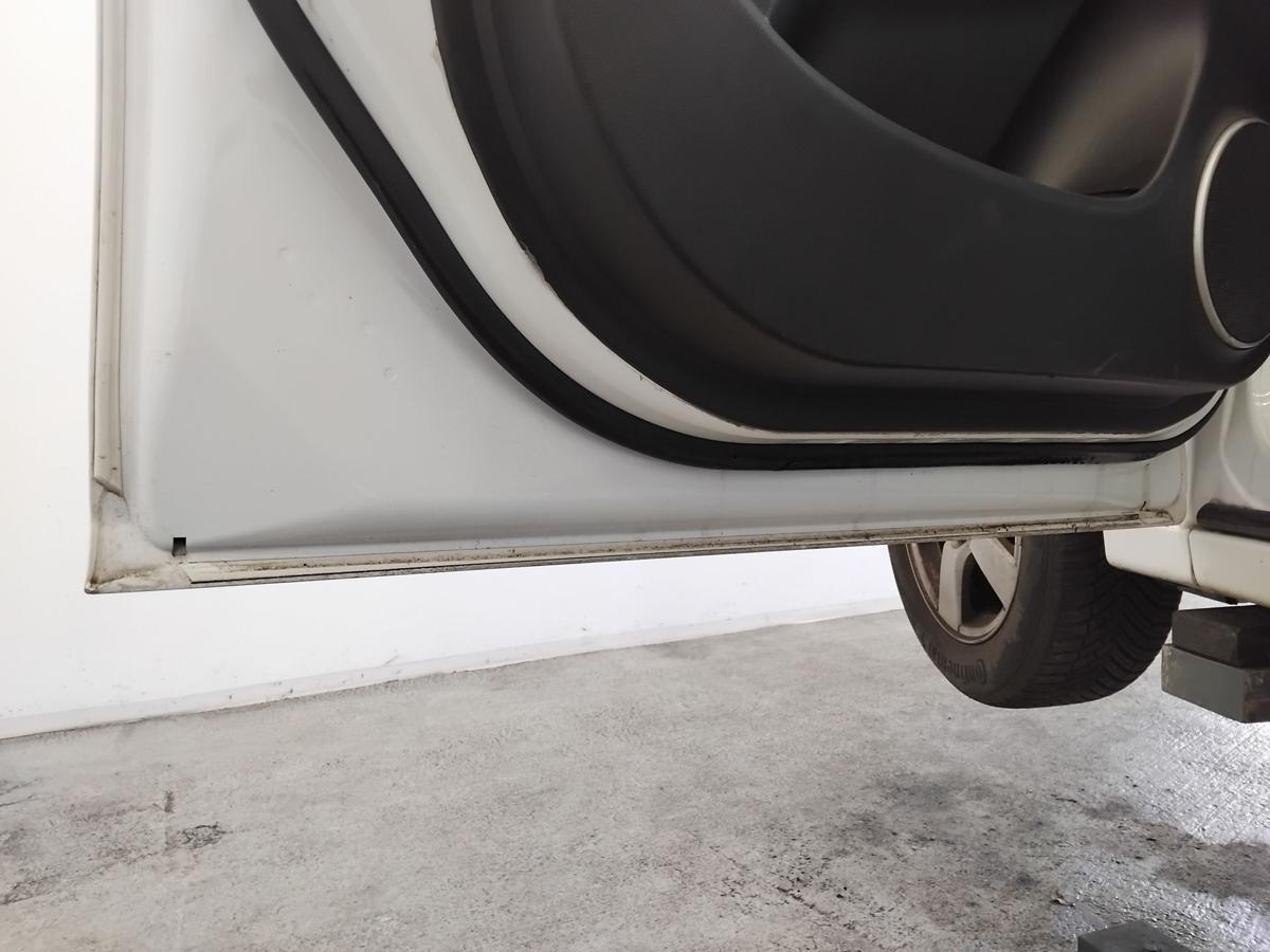 Chevrolet Cruze J300 T&uuml;r vorn links Fahrert&uuml;r weiss 4-t&uuml;rig Limousine BJ2011