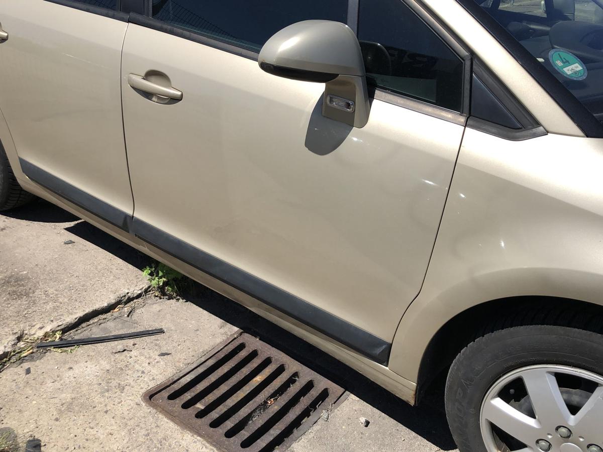 Citroen C4 Typ L T&uuml;r vorn rechts Beifahrer 5t&uuml;rer Rohbau KCW Sable de Langrune