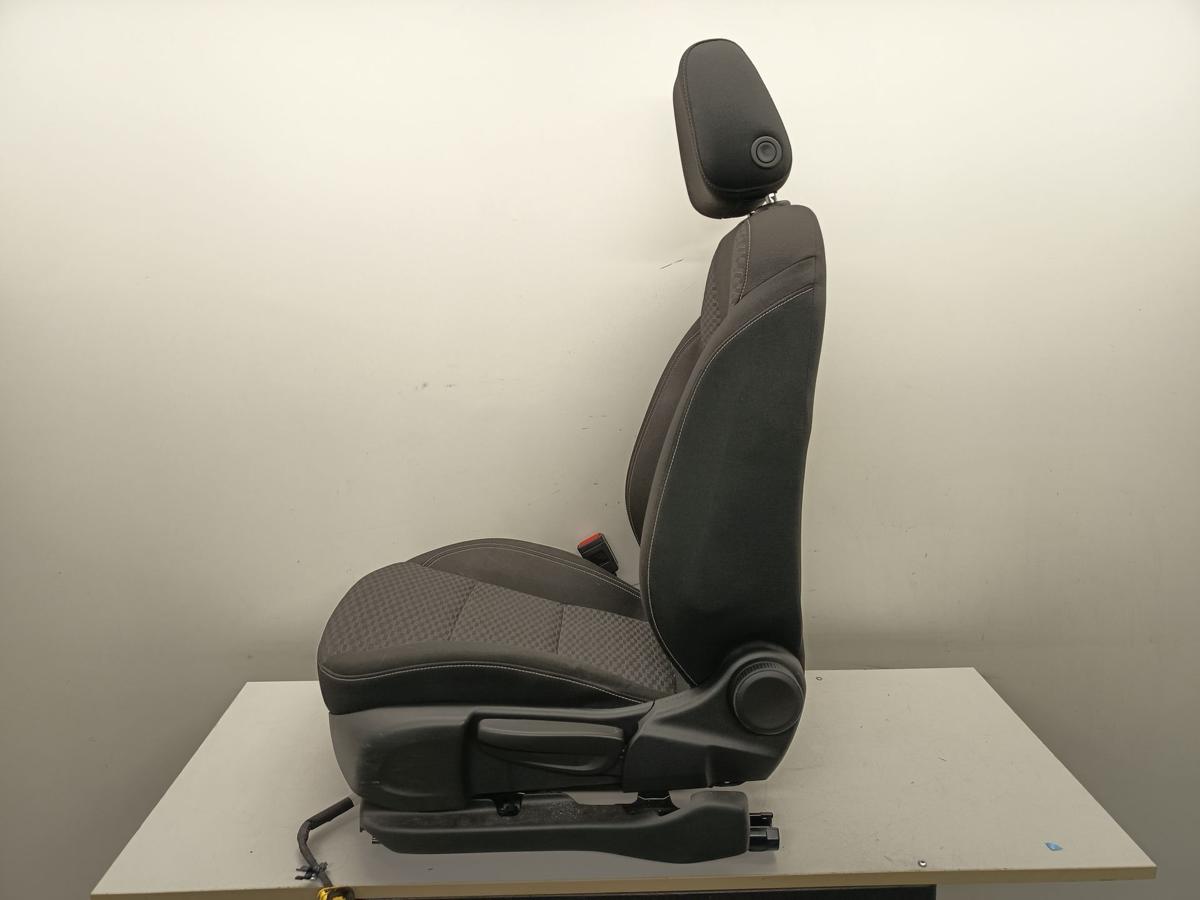 Opel Astra K original Sitz vorne links Stoff Sitzheizung Baujahr 2018