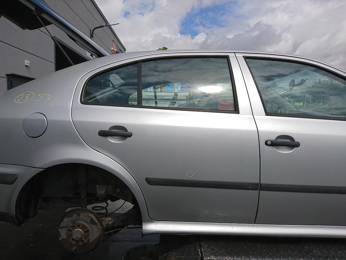 Skoda Octavia 1U Limo orig Tür hinten rechts 97A Diamantsilber met Bj 98