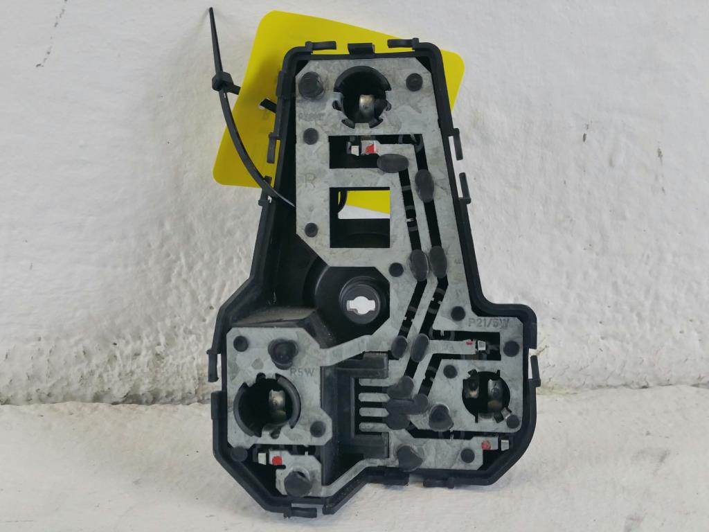 Ford Galaxy Lampenträger hinten rechts außen ab 2000 7M5945258 Ford Galaxy Lampenträger hinten rechts außen ab 2000 7M5945258