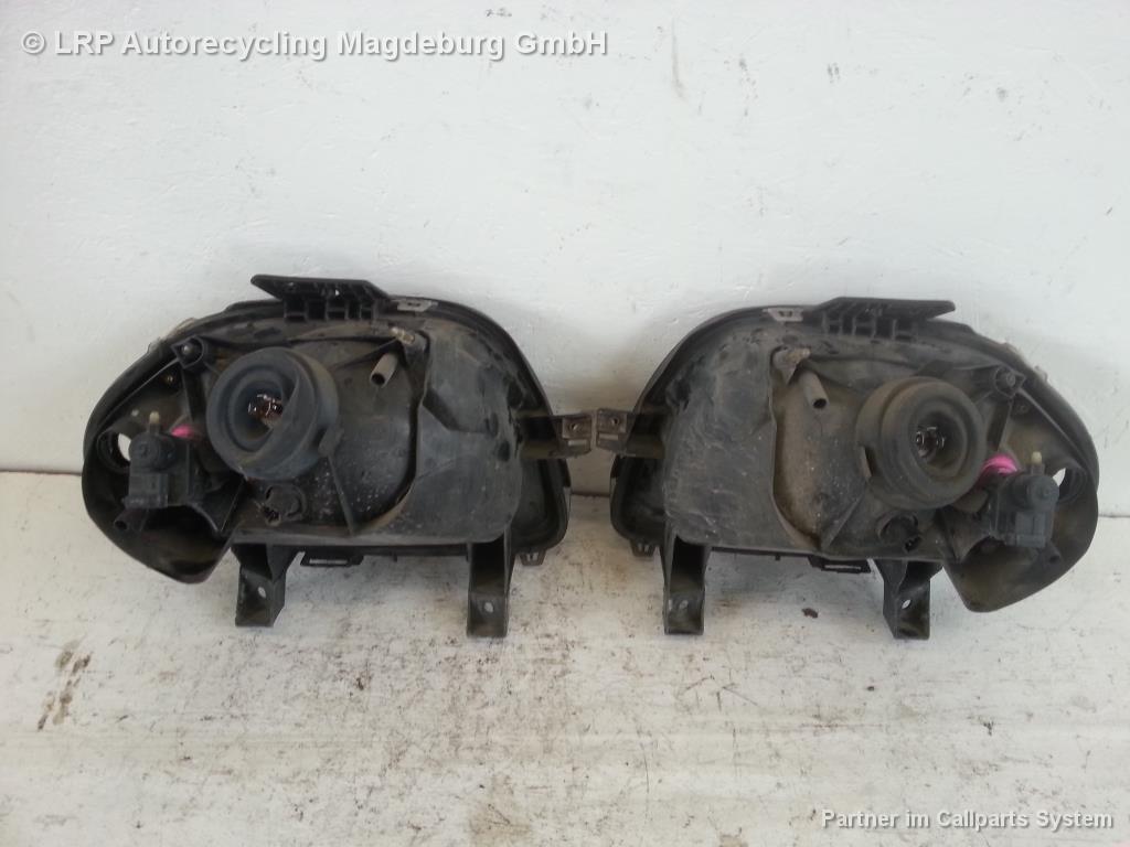 Renault Clio 2 Phase 1 Satz Scheinwerfer vorn Hella H4 Leuchte