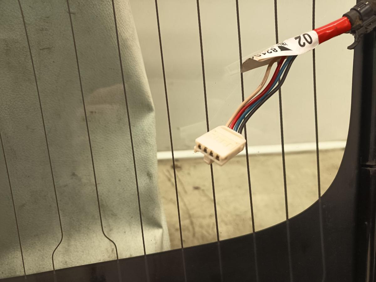 Peugeot 107 original Heckscheibe Klappe hinten/Deckel Bj 2008