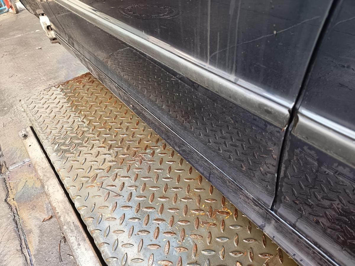 BMW E46 original T&uuml;r vorn links Fahrer 317/5 Orientblau Bj 2005