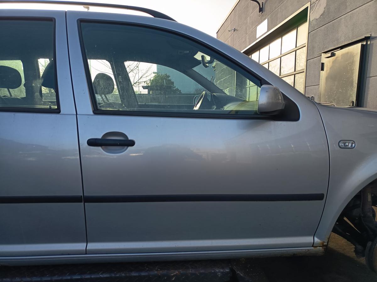 VW Golf IV Kombi original T&uuml;r vorne rechts LA7W Silber Baujahr 2003