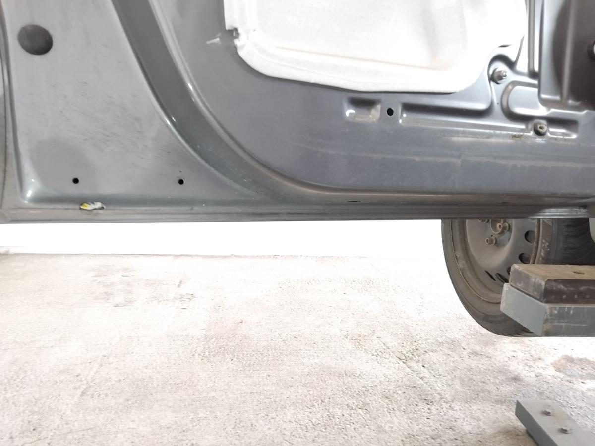 Renault Twingo 3 T&uuml;r vorn links Fahrert&uuml;r TEKPE Gris Lunaire Metallic BJ2018