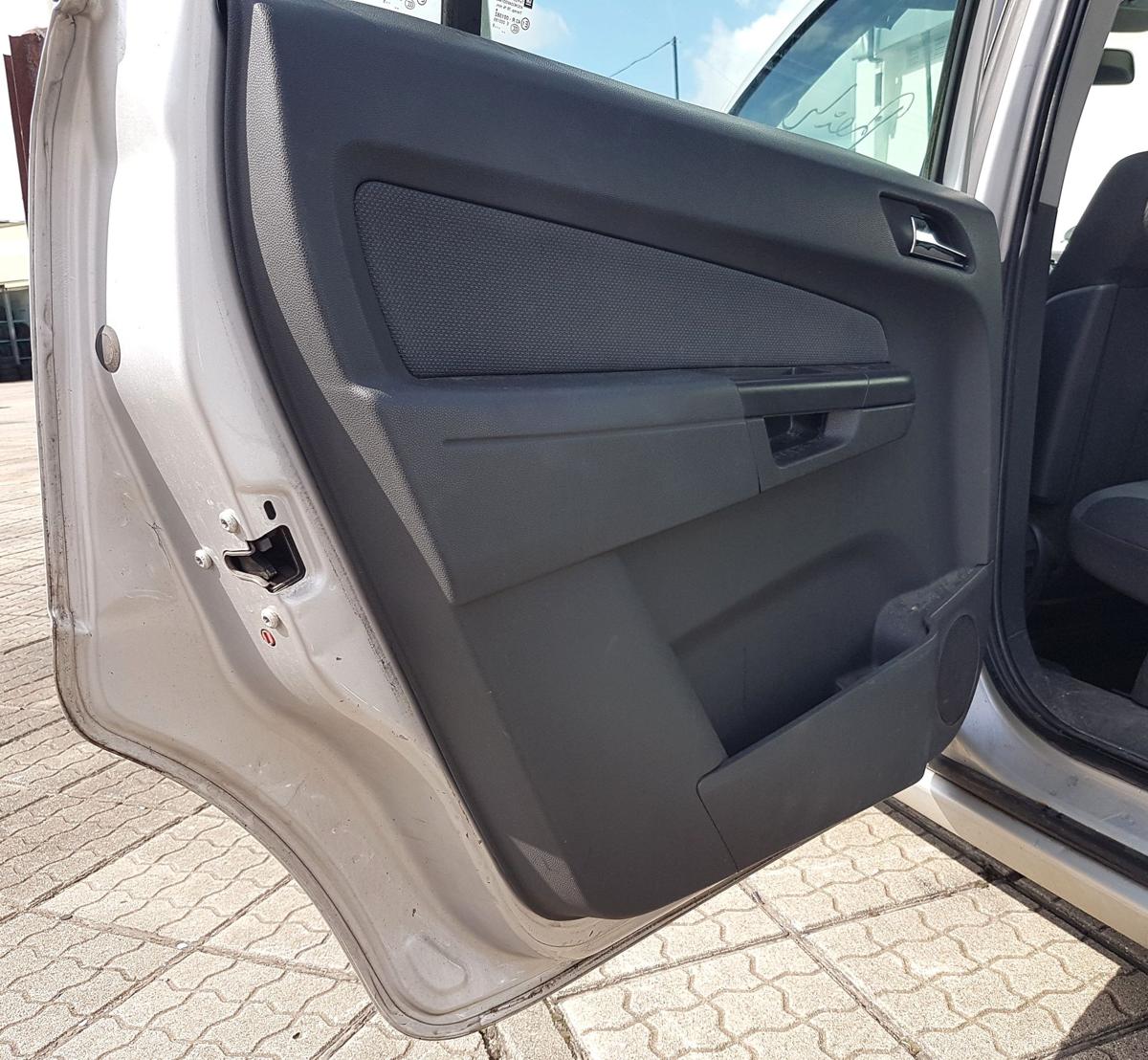 Opel Zafira B T&uuml;r hinten links in 2AU Starsilber III Bj2006