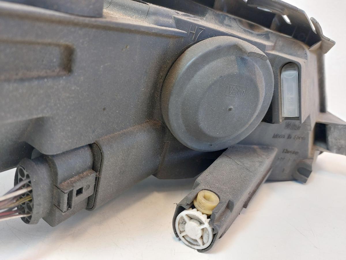 VW Passat 3C B6 Scheinwerfer vorn links Frontscheinwerfer Halogen Valeo OEM