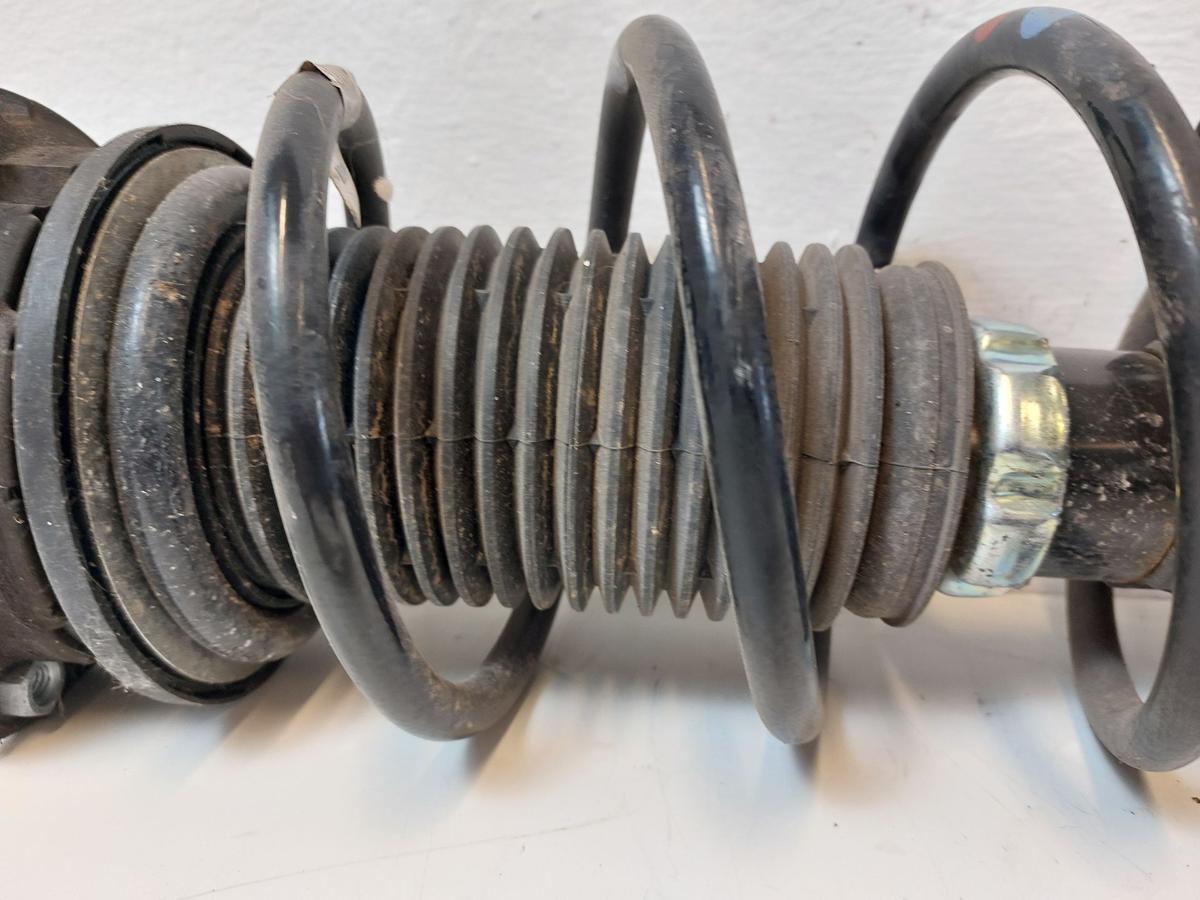 VW Golf 8 VIII CD Variant Federbein vorn rechts Sto&szlig;d&auml;mpfer Feder 1.0TSI