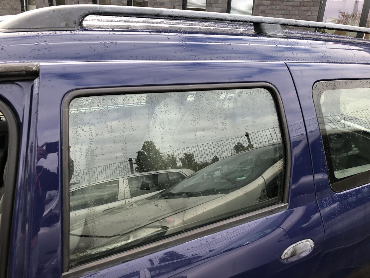 Dacia Logan MCV Tür hinten links Kombi Fondür kleine Dellen OV61H Blue Marine