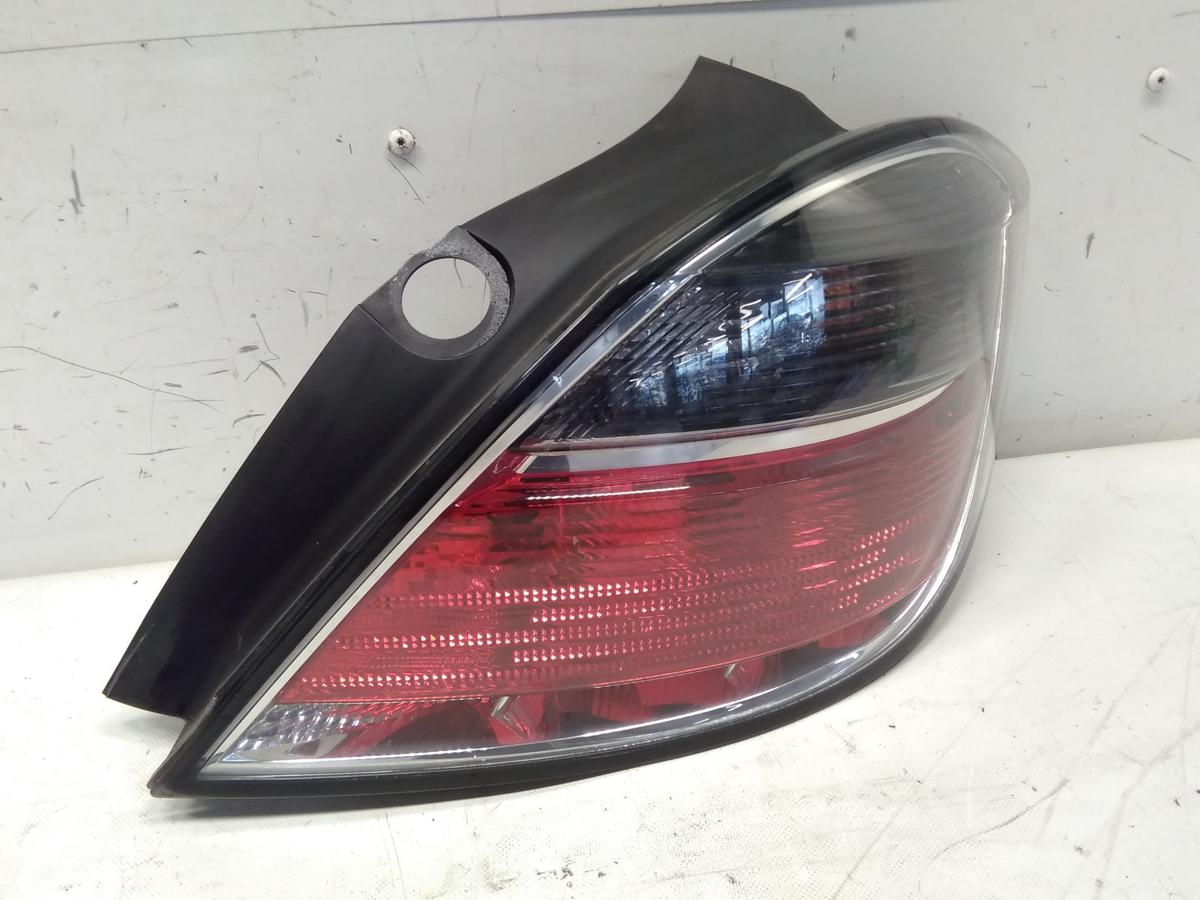 Opel Astra H Flie&szlig;heck original R&uuml;ckleuchte Heckleuchte rechts Facelift BJ2007