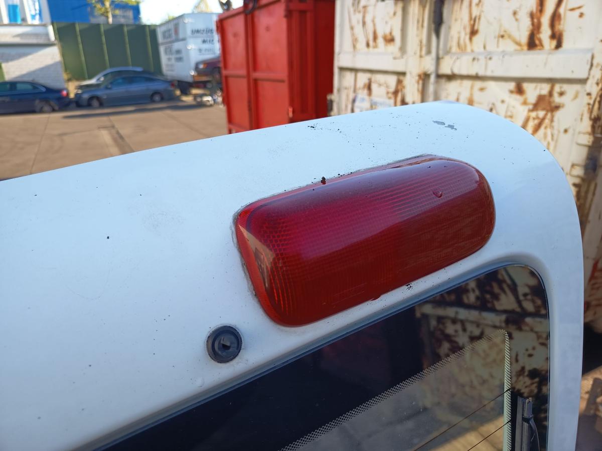 Fiat Doblo Cargo 223 original Heckfl&uuml;gelt&uuml;r links mit Scheibe Wei&szlig; uni Bj 2001
