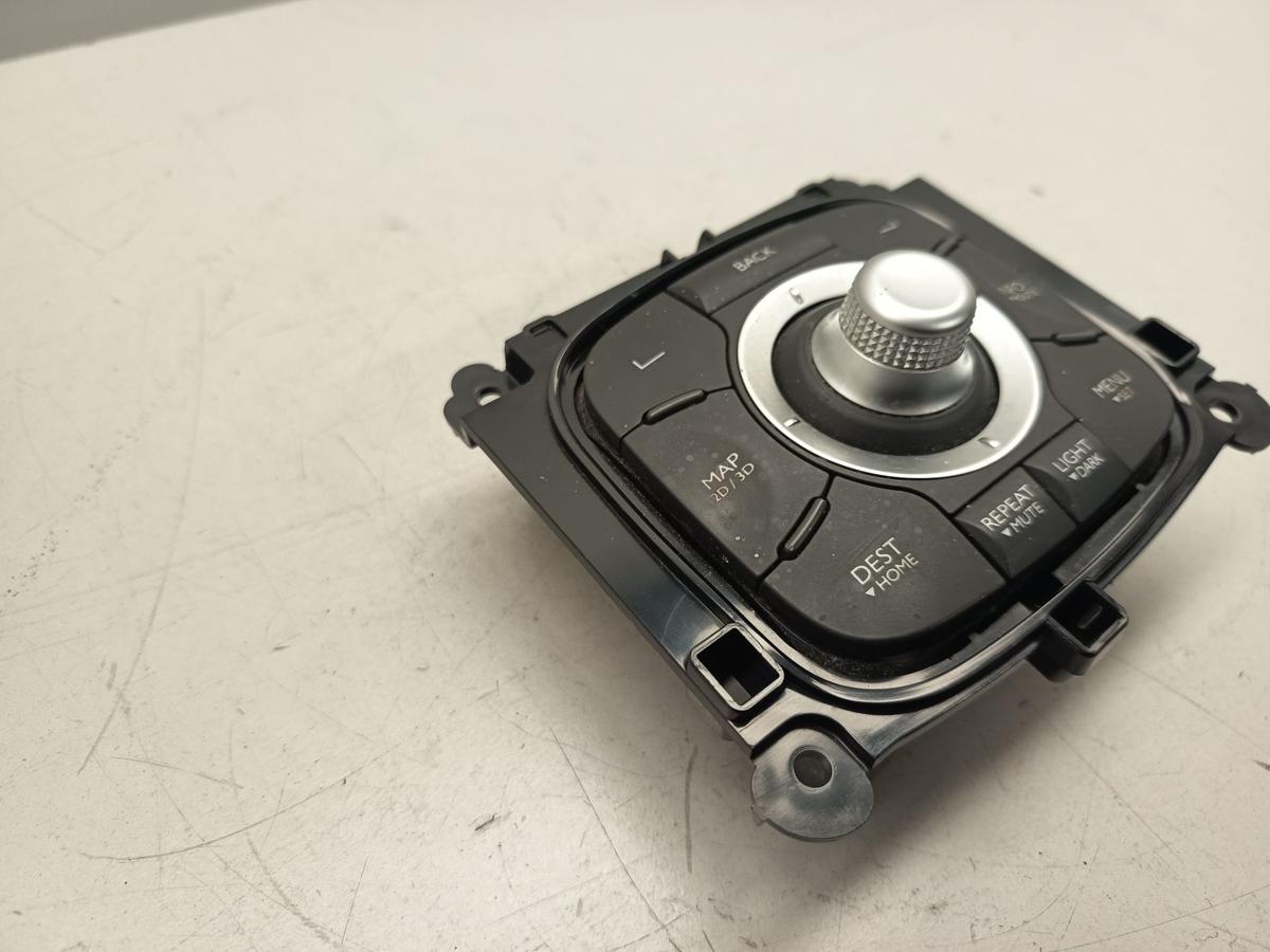 Renault Laguna III Kombi Baujahr 2010 original Bedienelement Multimedia