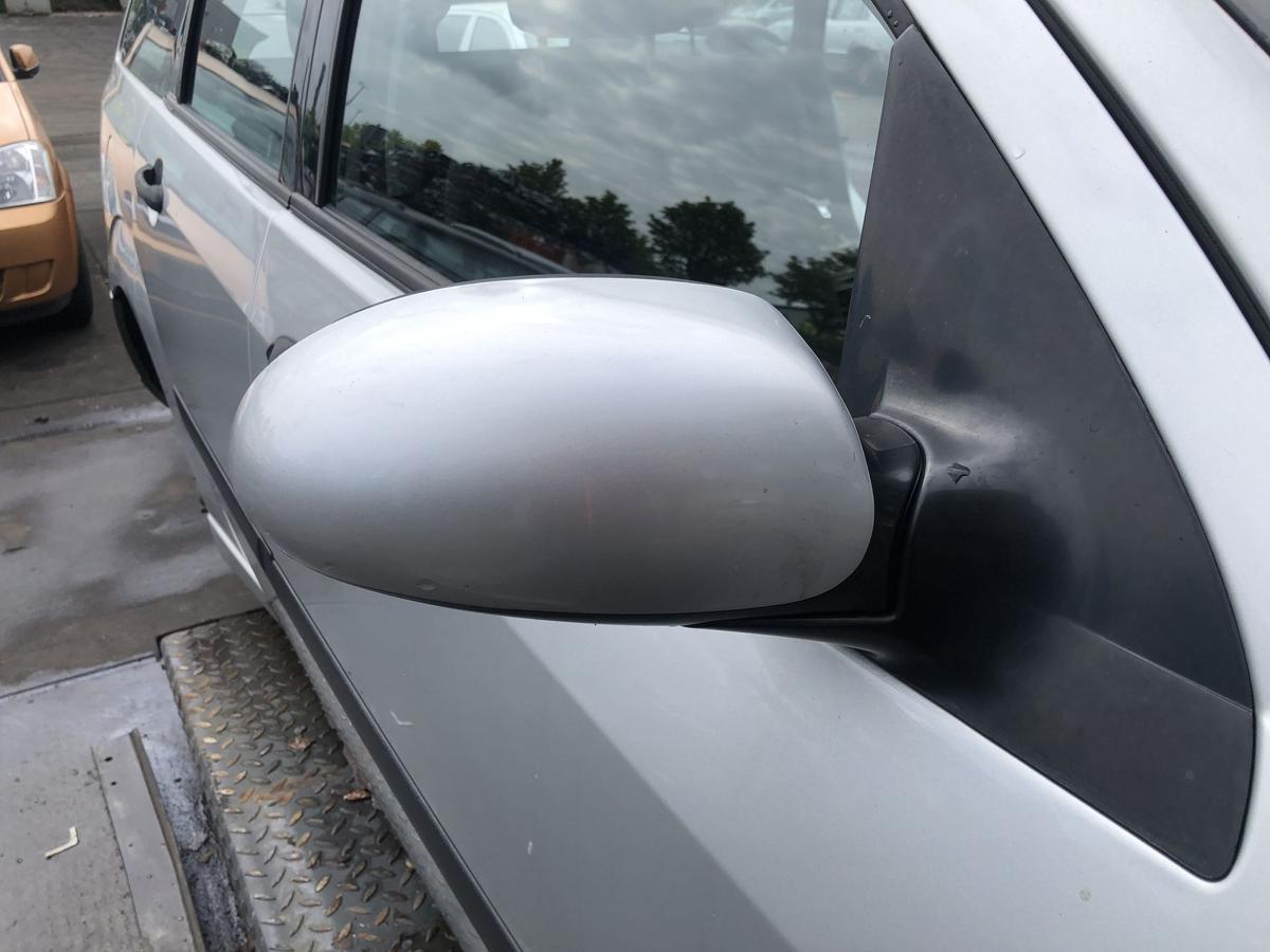 Ford Focus DNW original Aussenspiegel links manuell Polarsilber Bj 2001