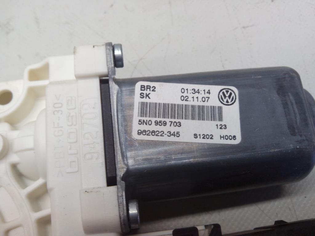 VW Tiguan 5N BJ2007 Fensterhebermotor Tür hinten links 5N0959703