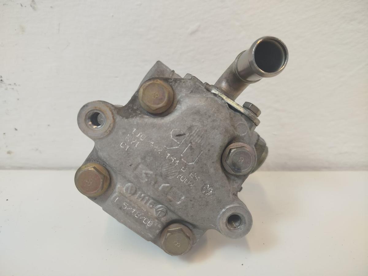 VW Golf IV 4 1J Servopumpe Lenkhilfepumpe Fl&uuml;gelpumpe KYB 1390ccm 55kw