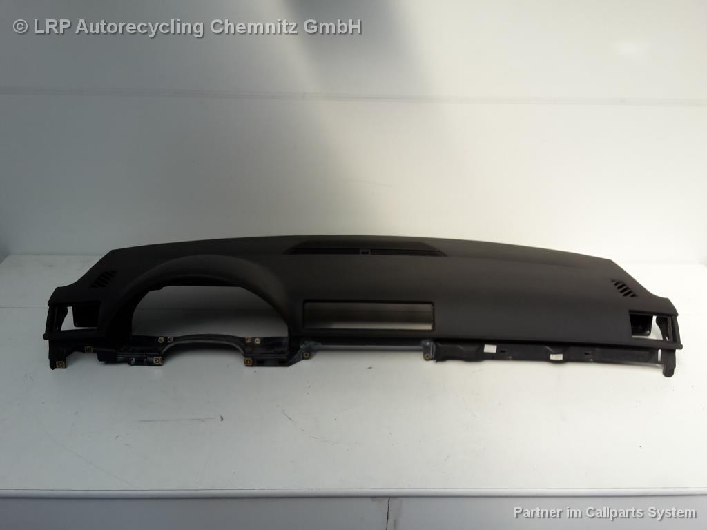 Audi A4 8E B6 BJ 2002 Armaturenbrett Armaturentafel 8E0819655