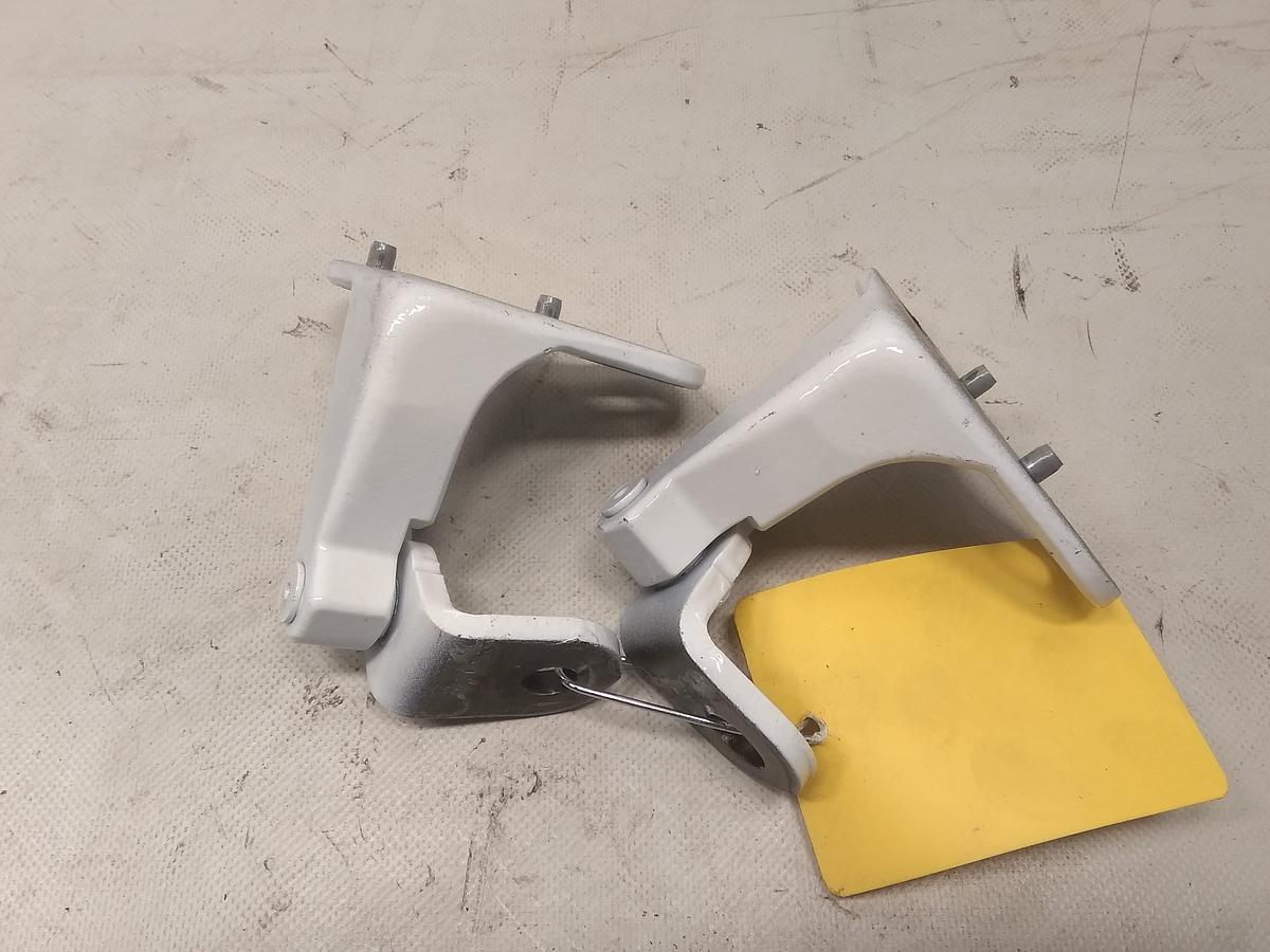 Tesla Model Y original Satz Türscharniere vorn rechts unfallfrei Bj.2022 Tesla Model Y original Satz Türscharniere vorn rechts unfallfrei Bj.2022