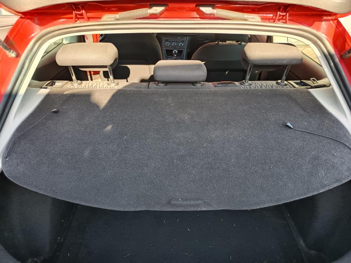 Seat Leon III SC 3t&uuml;rer Hutabalge Abdeckung Koffer/Laderaum Karbonschwarz Bj2014