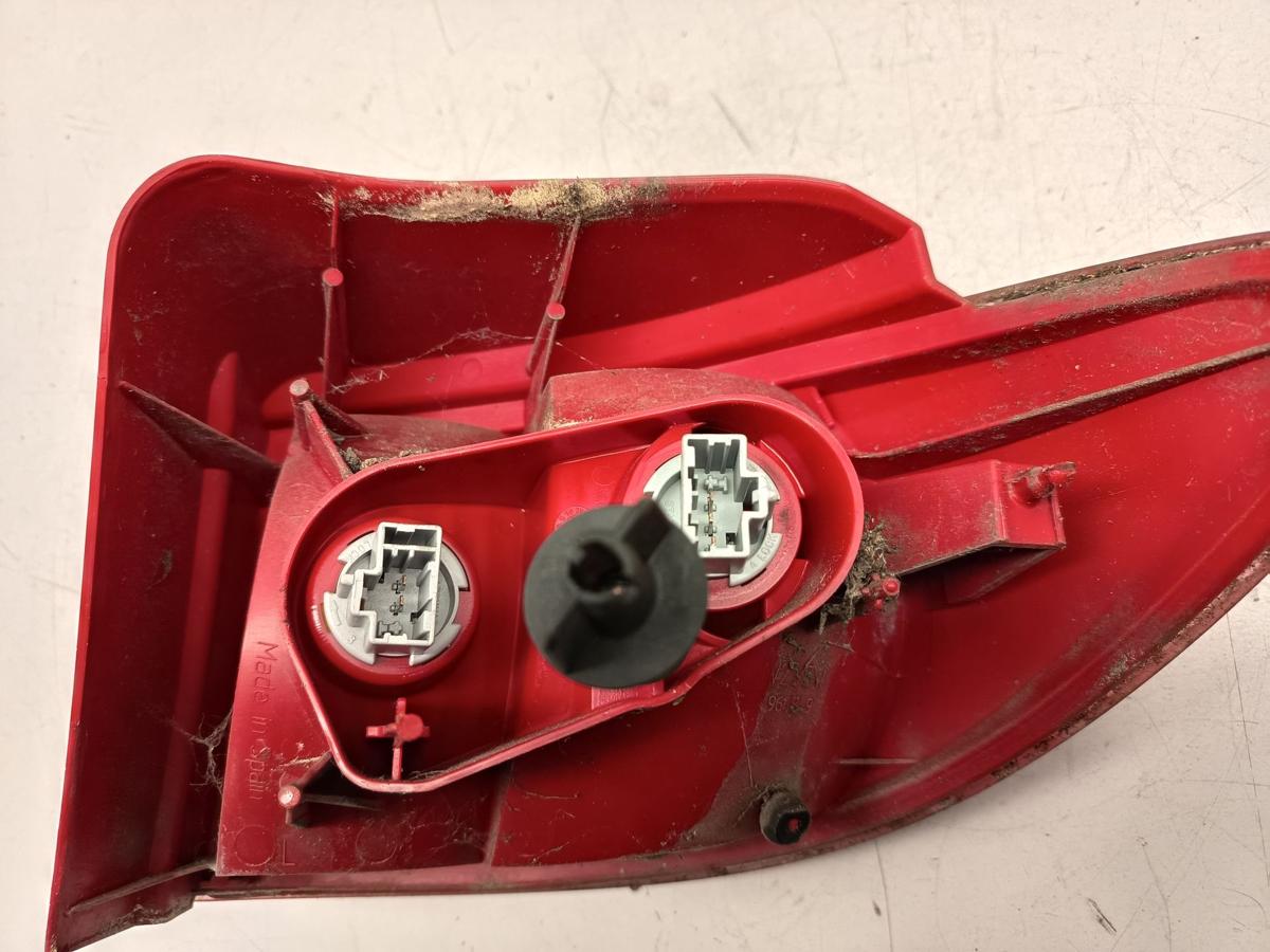 Mazda 2 DY original R&uuml;ckleuchte links aussen vor Facelift Bj 2003