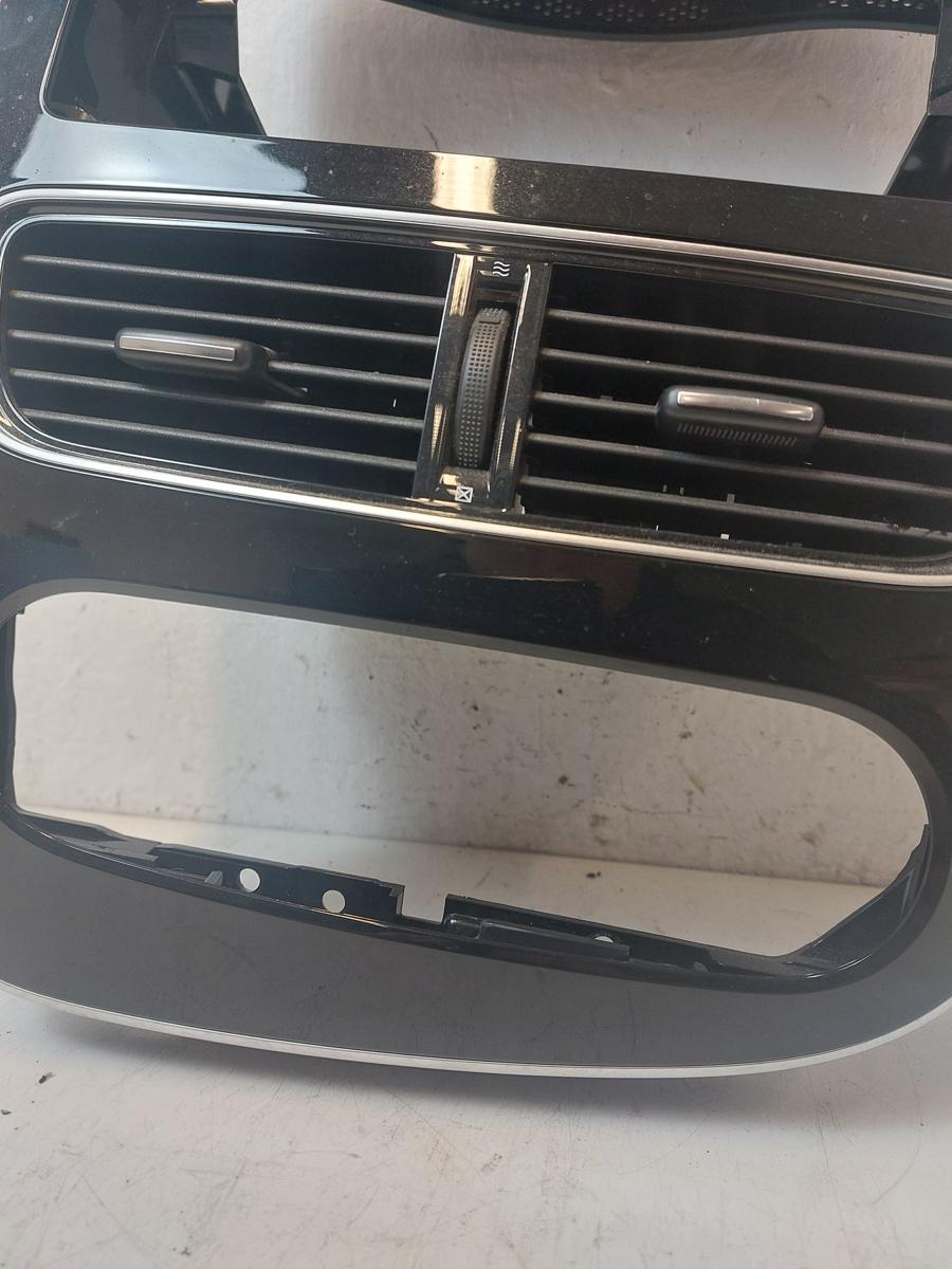 Renault Clio IV X98 TCe90 Luftd&uuml;sen mitte mit Radiorahmen Einbauschacht
